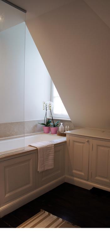 Guest House La Maison Chantecler Uccle Bilik gambar